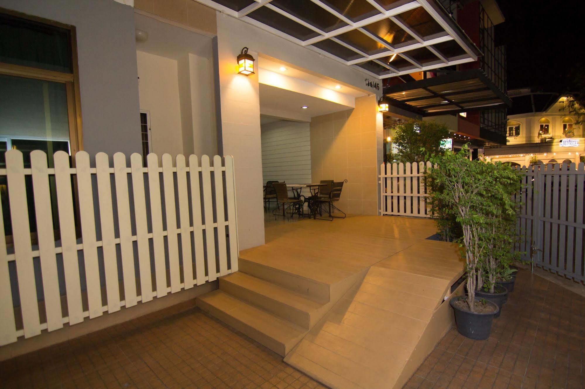 Prajaktra City Hostel Udon Thani Luaran gambar