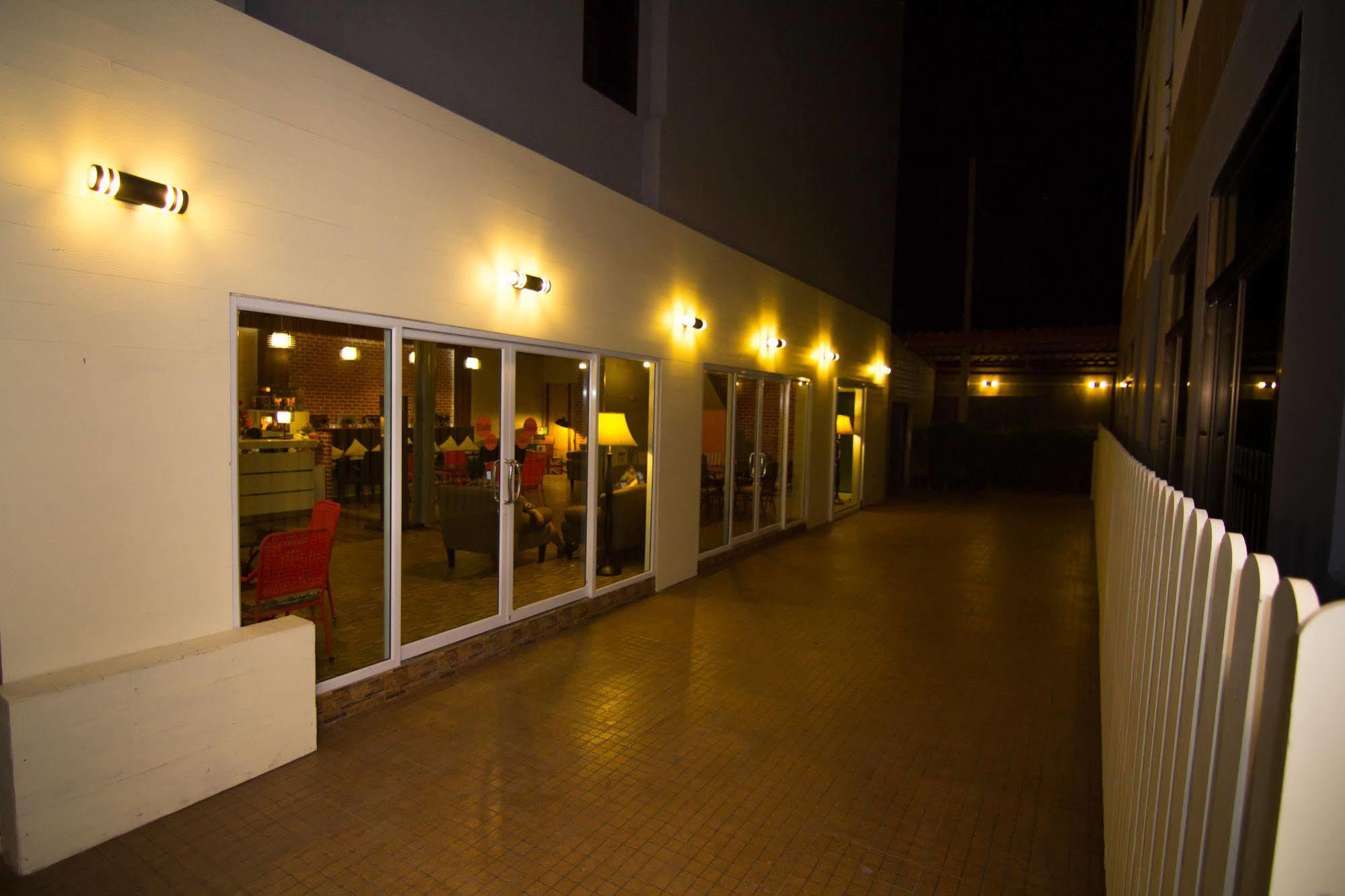 Prajaktra City Hostel Udon Thani Luaran gambar