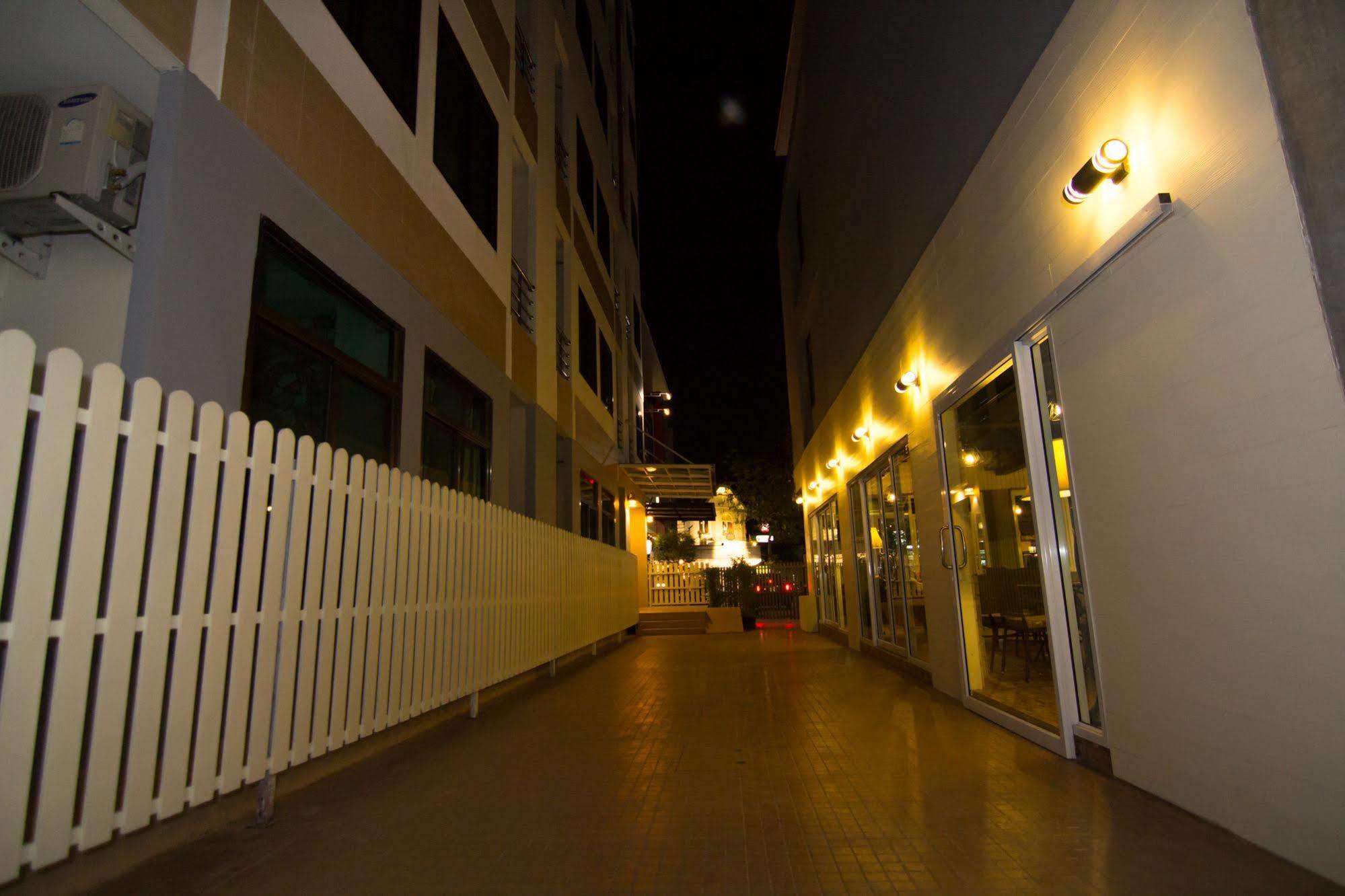 Prajaktra City Hostel Udon Thani Luaran gambar